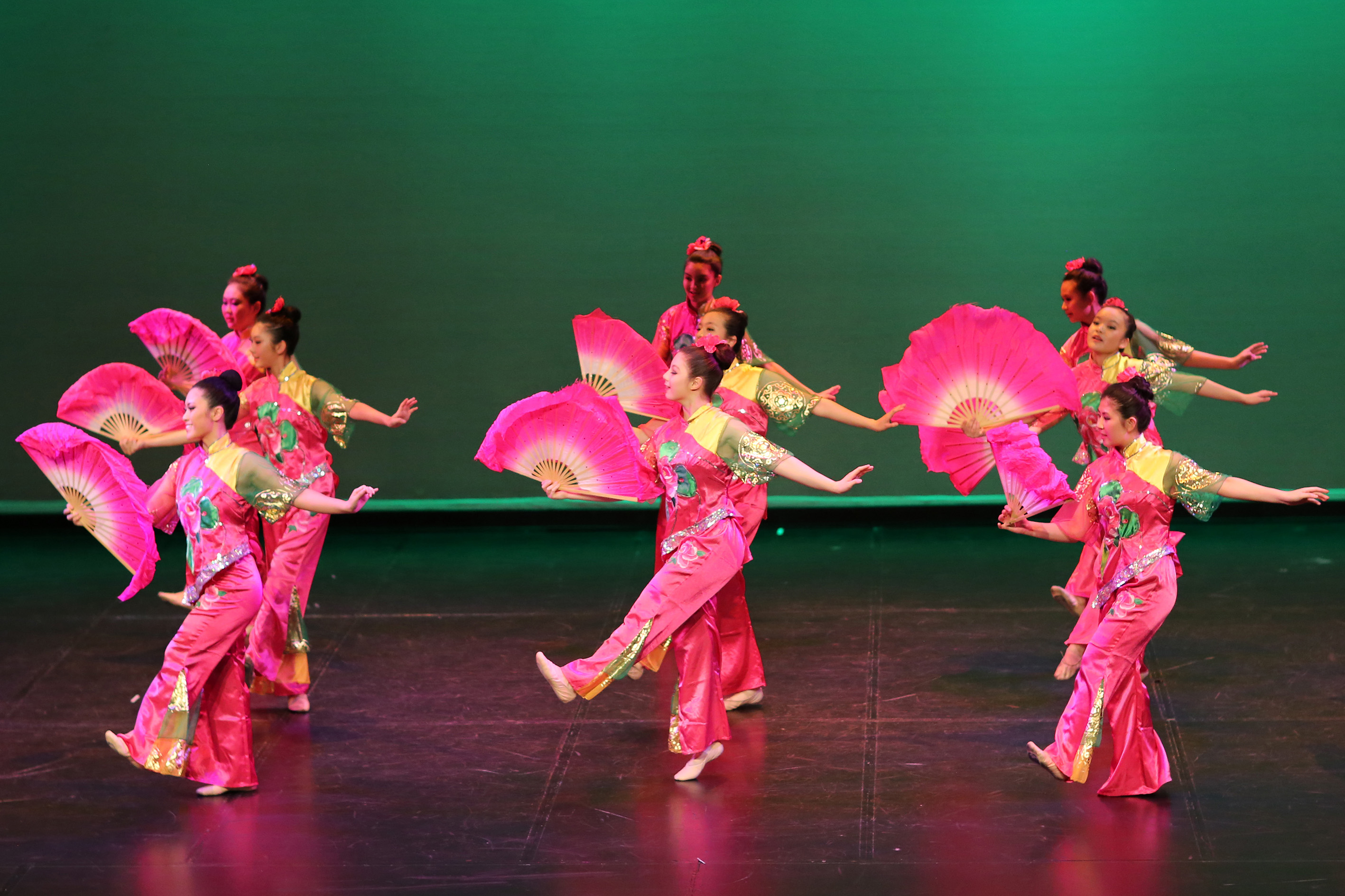 https://incebilgi.com/public/uploads/images/newsimages/maannewsimage23102021_115552_Chinese-Fan-Dance.jpg